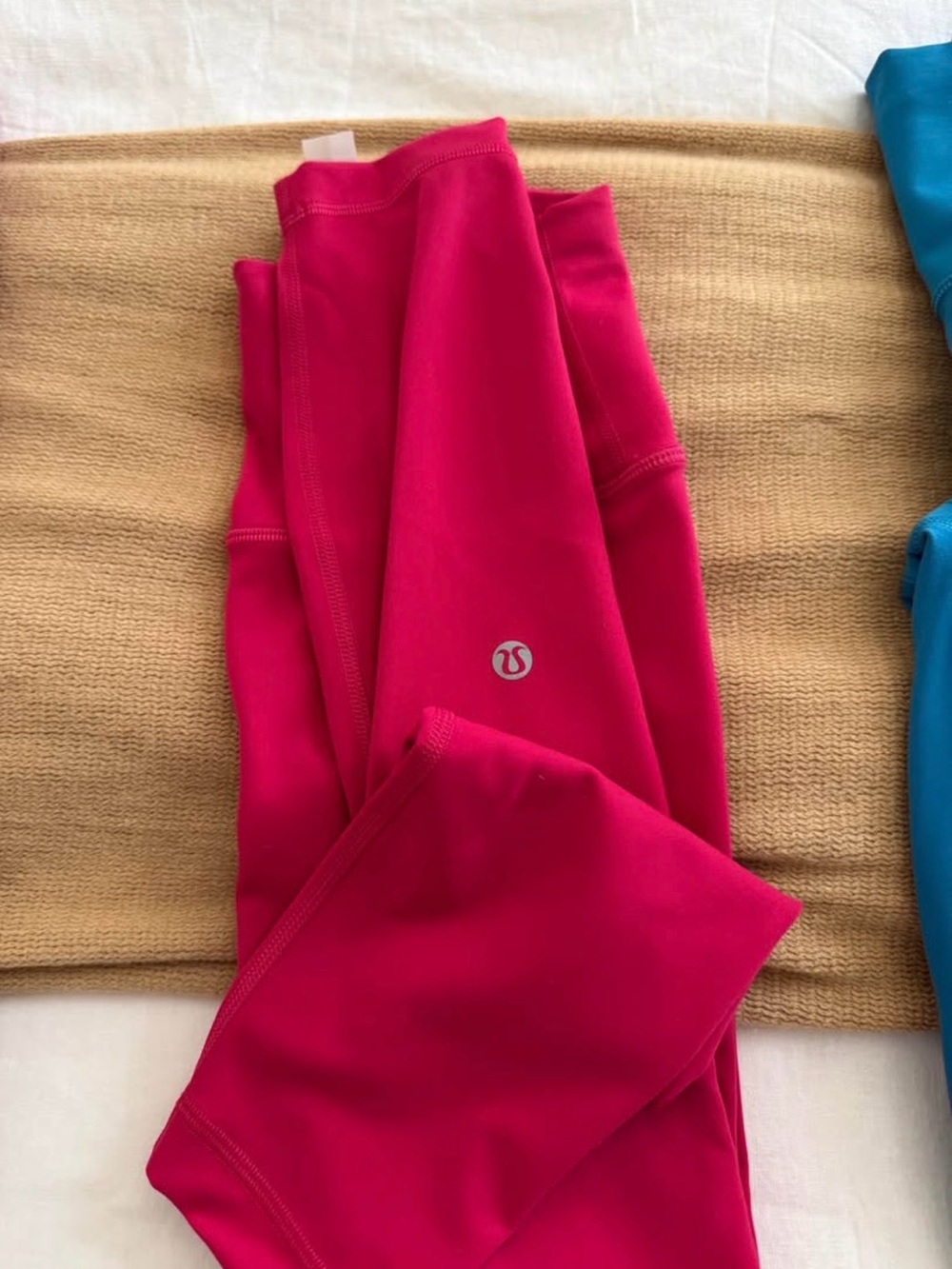 lululemon athletica wunder train 25” Bright Hot Pink Cropped Leggings